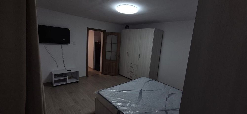 1 camera de inchiriat