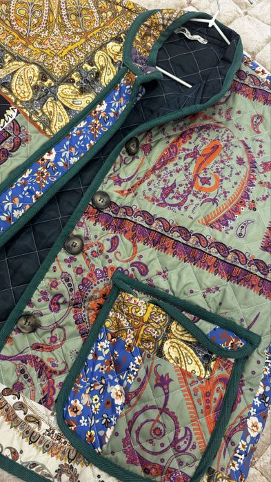 Продам женскую ветровку