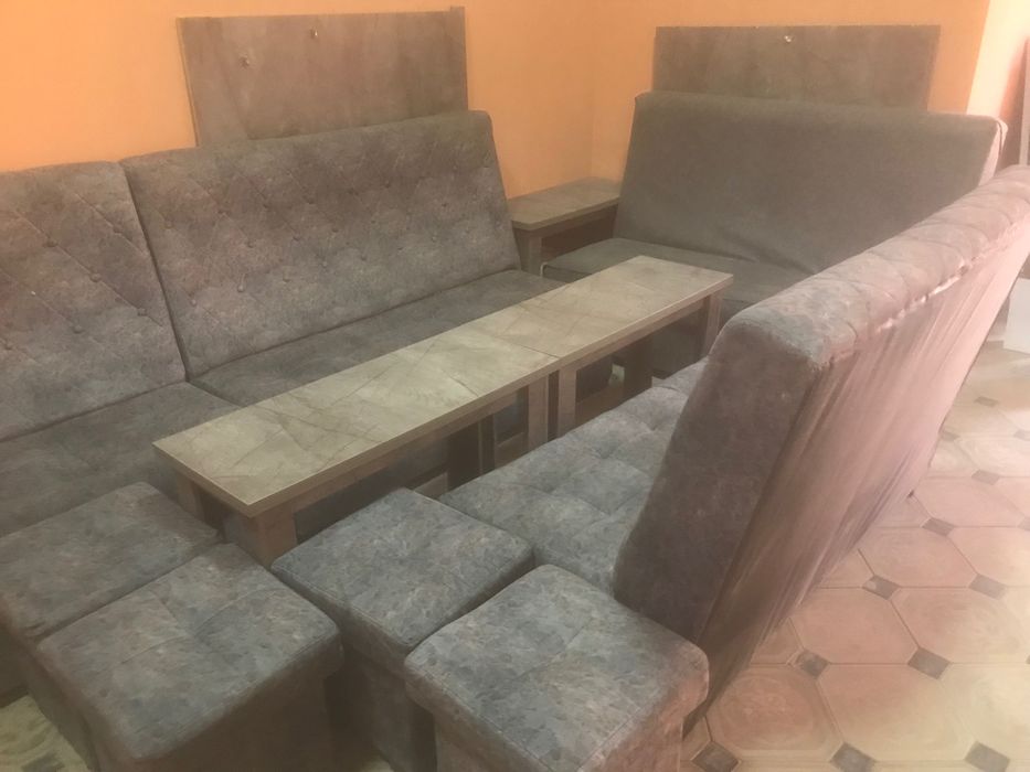 divan sotiladi holati yaxshi