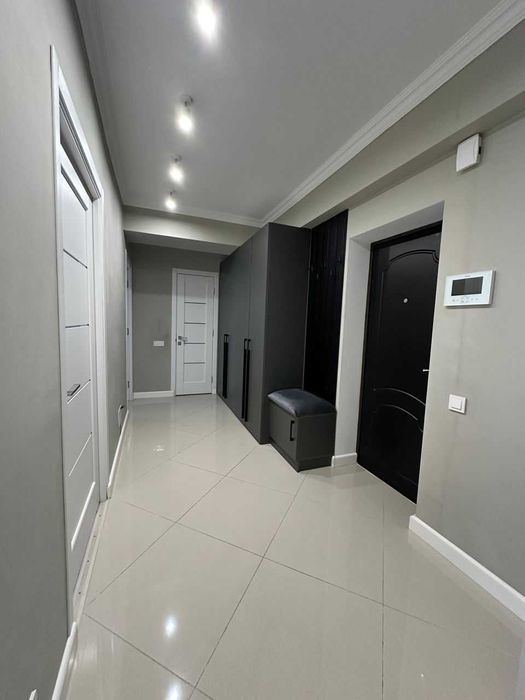 Дава се под наем Двустаен апартамент в София, Мусагеница - 64 кв.м за 375 € - Снимка #2