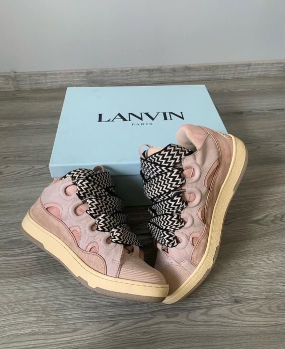 Lanvin Curb