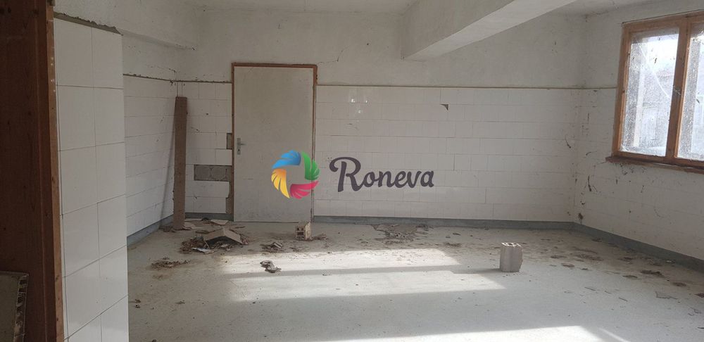 Къща в Варна, област-с.Добрина площ 500 цена 120000