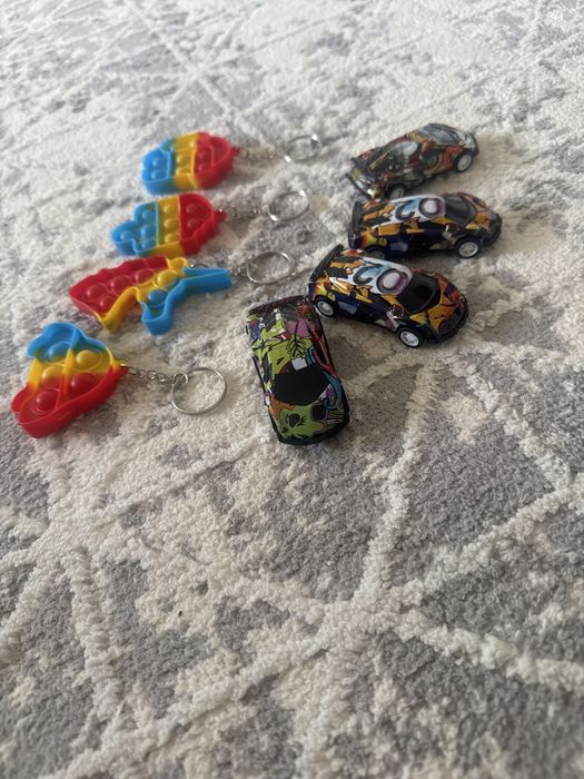 Игрушки/брелки Для детей