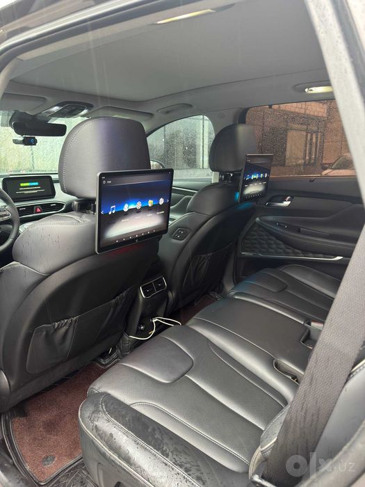 Продаётся Hyundai Santa Fe 3.5, 2021 года выпуска.