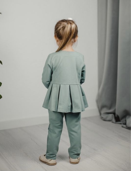 Костюм для девочки р-р 86