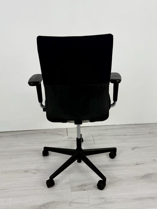 Vitra офис стол T-Chair Antonio Citterio, топ състояние,