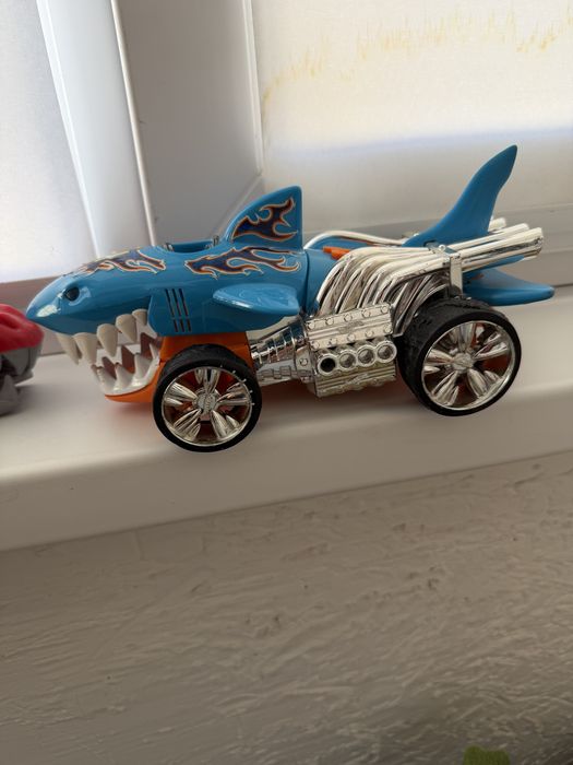 Hot wheels акула