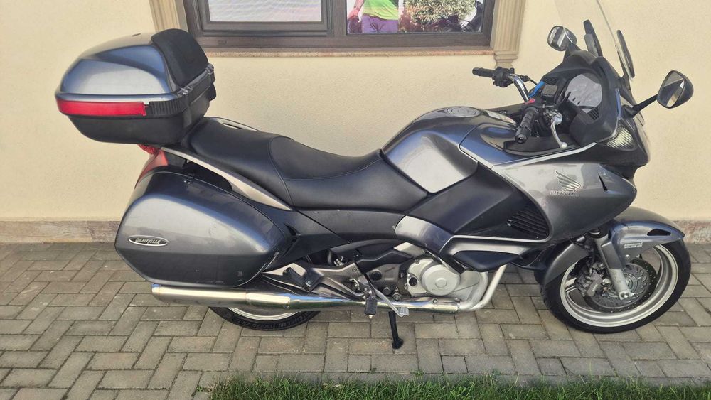 Honda Deauville 2007 cu Tempomat, ABS, Cauciucuri recent schimbate, 2 parbrize | Preț excepțional | Nu KTM, Aprilia, Kawasaki, BMW