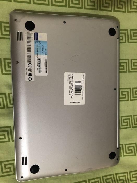 Ноутбук обычный.