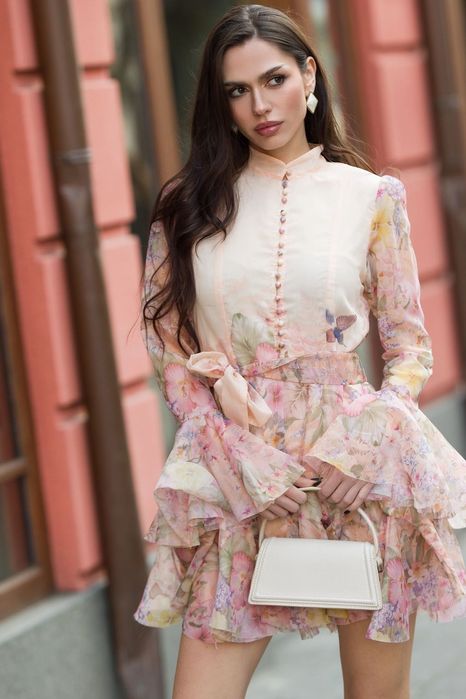 Ефирна нова рокля