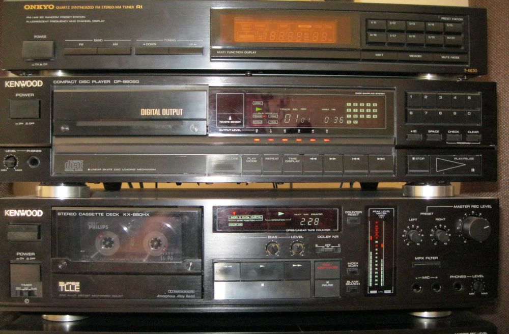 KENWOOD compact disc player DP - 880 SG