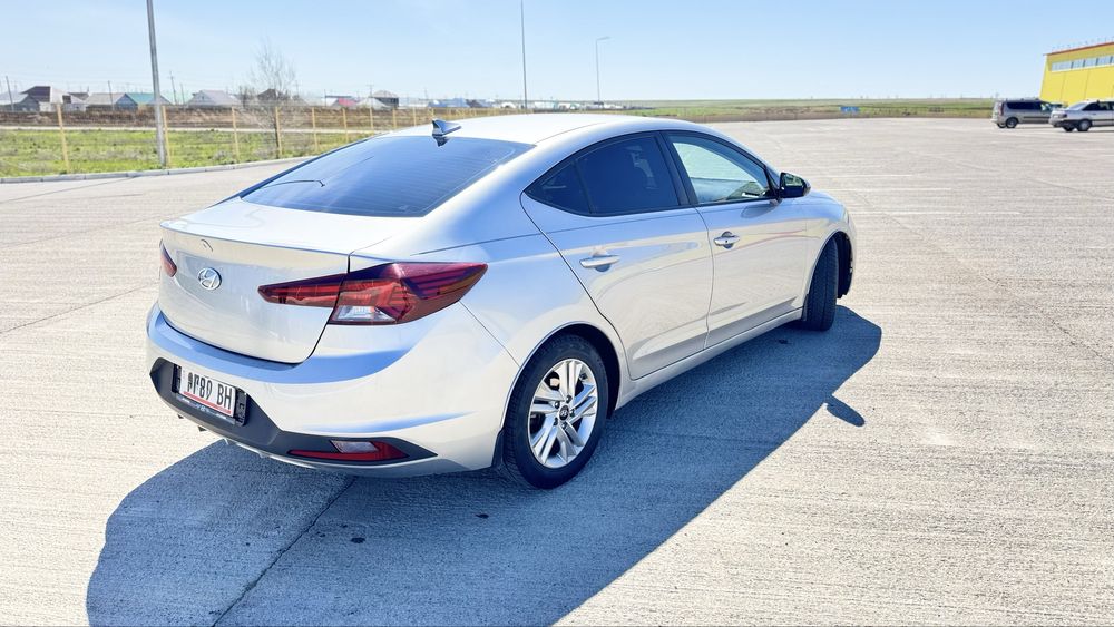 Машина Хюндай Элантра