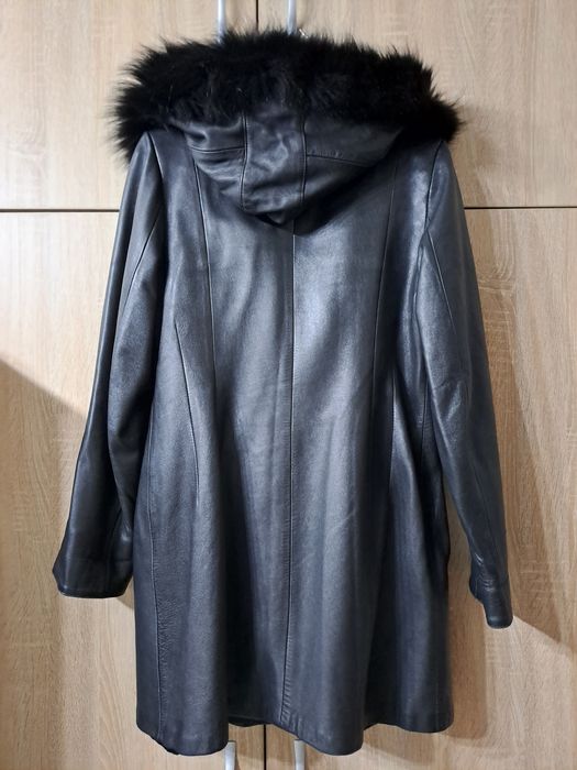 Дамско палто от естествена кожа, размер Л, цена 80лв