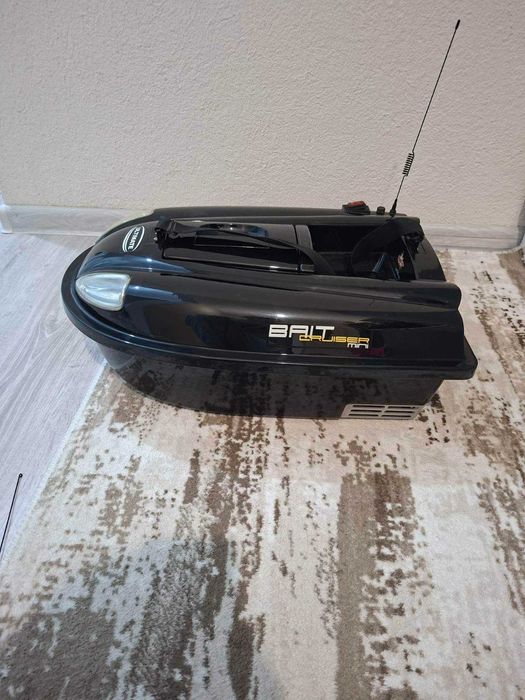 Лодка за захранка