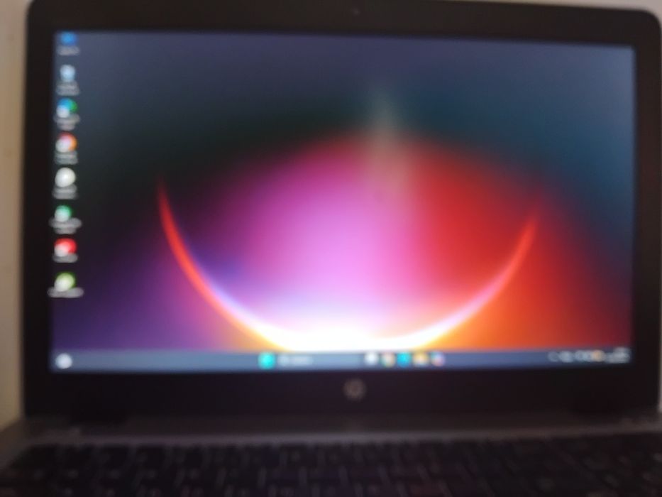 Vând laptop HP aproape nou!