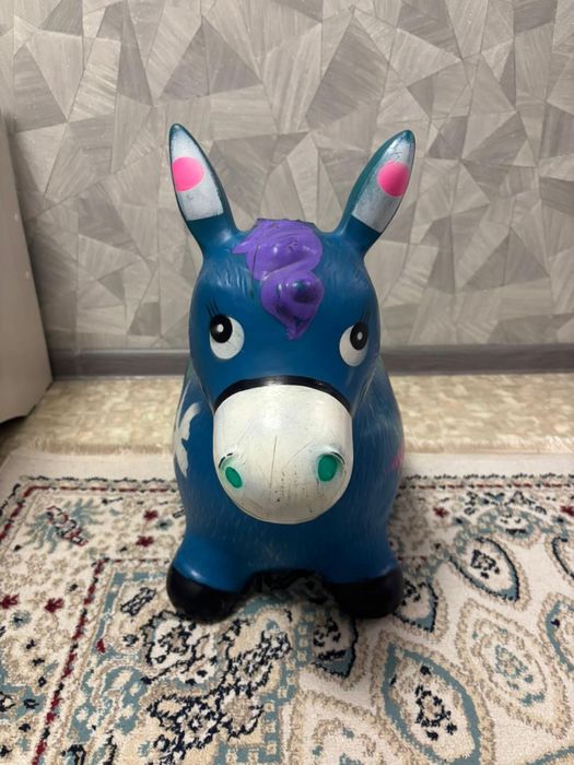 Продам детский велосипед и ослик