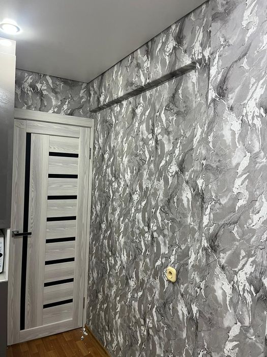 Поклеим обои за рулон 8000