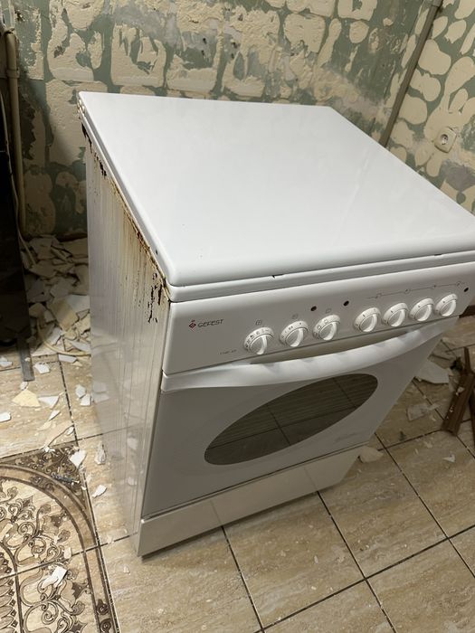 Продам электроплиту Гефест б/у