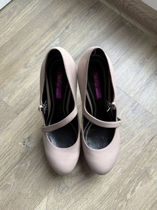 Vand pantofi de dama