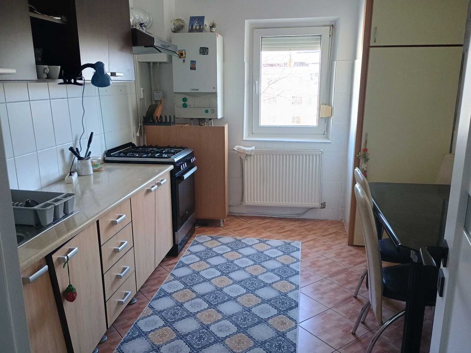 Apartament 3 camere decomandat, mobilat complet – Bacău Nord, Aprodu Purice, proprietar