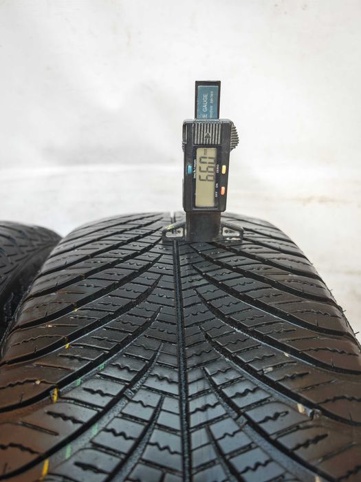 Anvelope 215/55/17 an 2022 all season M+S GOODYEAR Vector 4 Seasons fabricate in Franta