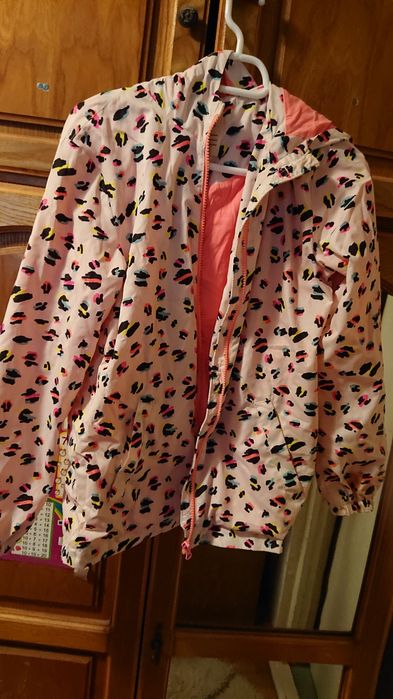 Haine fetițe aproape noi