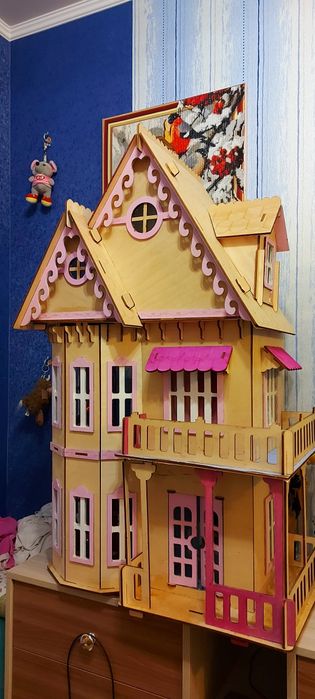 Домик для кукол. Кукольный домик