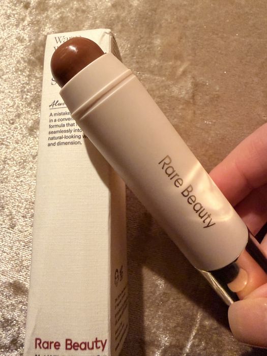 Rare Beauty stick контур