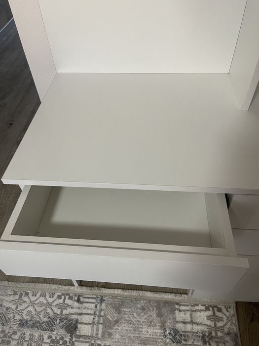 Туалетный столик