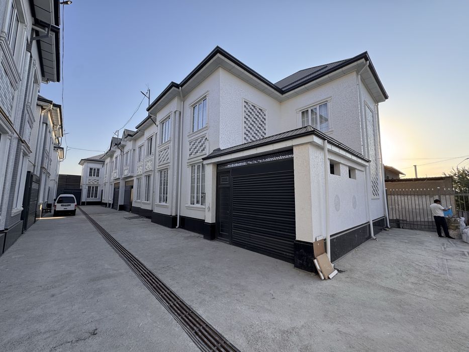 Продается дом (коттедж) 1,4 соток. 4 комнаты. Кибрай . Набережная.