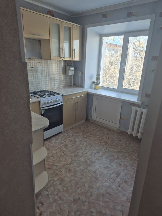 Продается однокомнатная в районе уюта