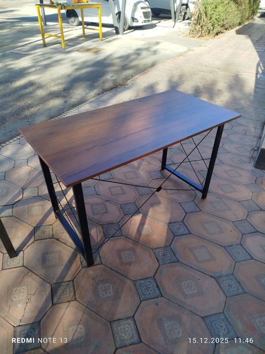 Лофт стилидаги  компютерный Стол сотилади.