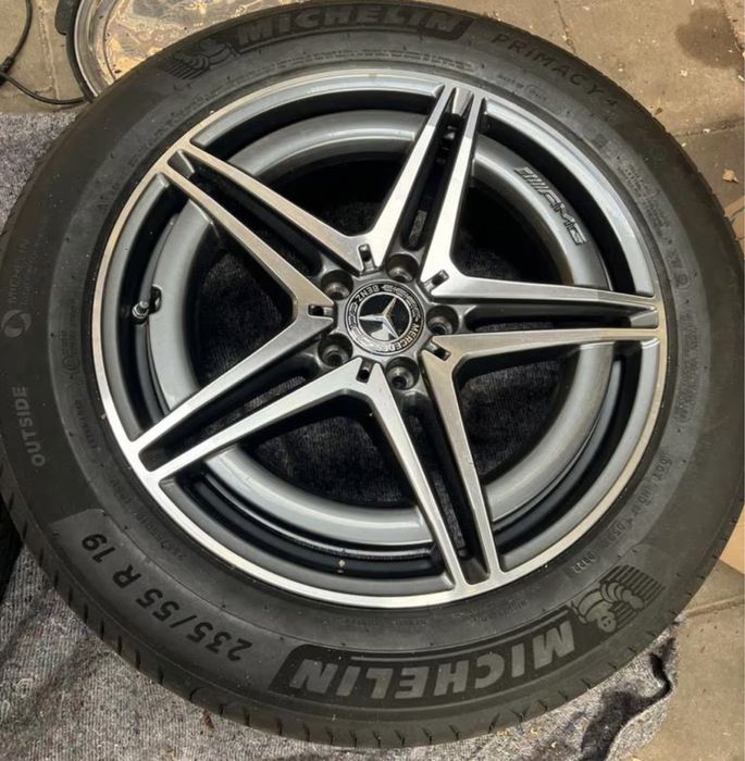 Мерцедес джанти 19 цола с летни гуми дот 22 (EQC GLC GLA)