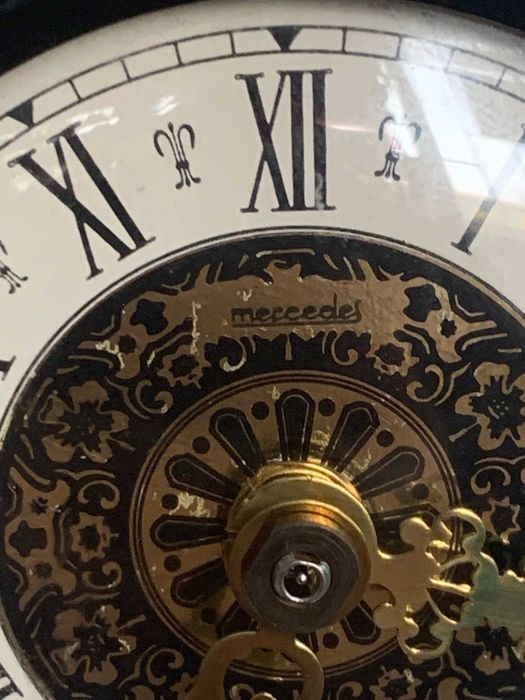 стар настолен часовник