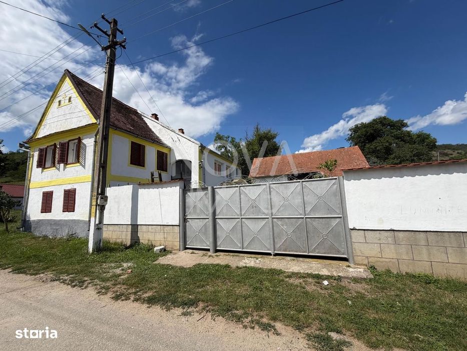 Casa individuala cu teren generos – 8.356 mp – Tichindeal, jud. Sibiu