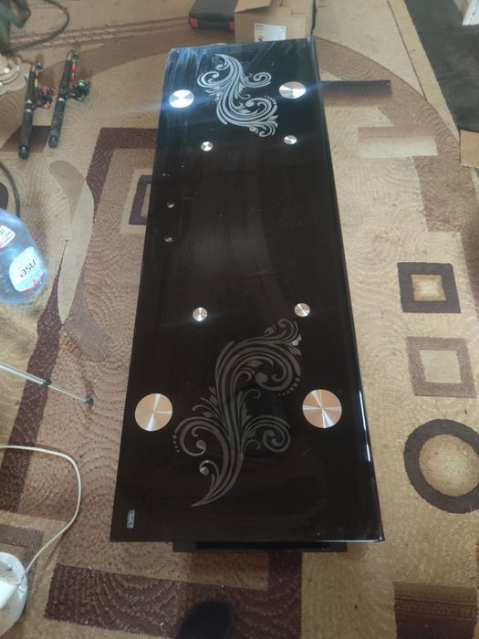 Тумбочка под ТВ стеклянная