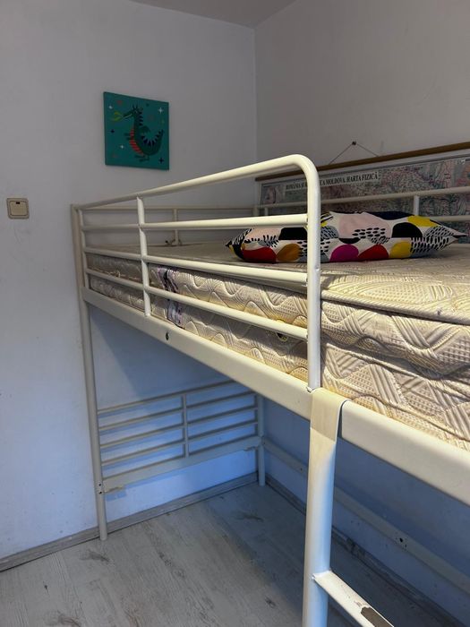 Pat cu scară IKEA si saltea condiții f bune