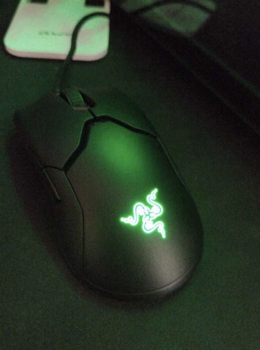 Razer Viper 8KHz Croma RGB eSports Gaming Mouse 20000 DPI Negru