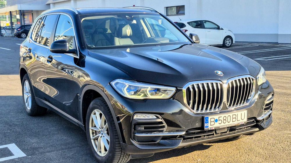 BMW X5 2.5xDrive Full Option/Panoramic/Camere360/Head up Display/Soft Close/ Carlig remorcare/HarmanKardon/2 seturi jante