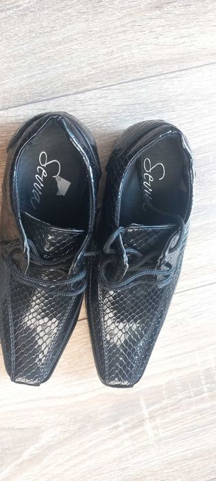 Pantofi de  lac   copii