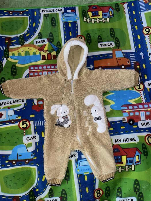 Продам детский комбинезон