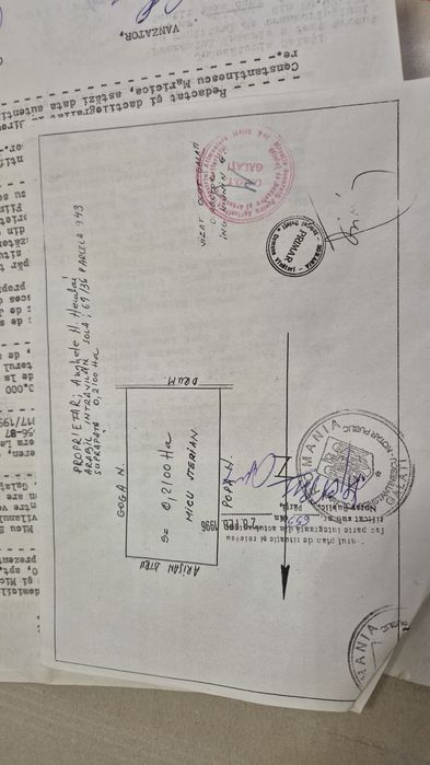 Vând teren Vanatori