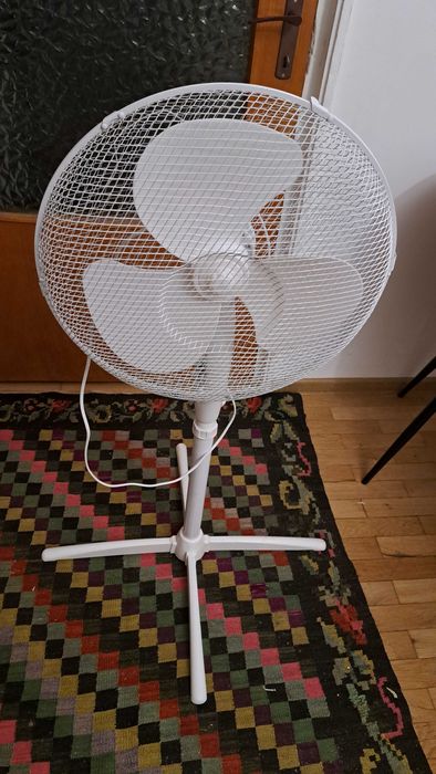 Ventilator cu picior 40W