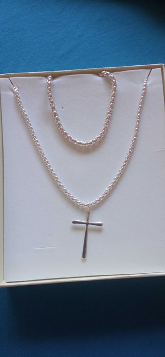 Ново, сребърно колие и гривна. Комплект, с кутия.