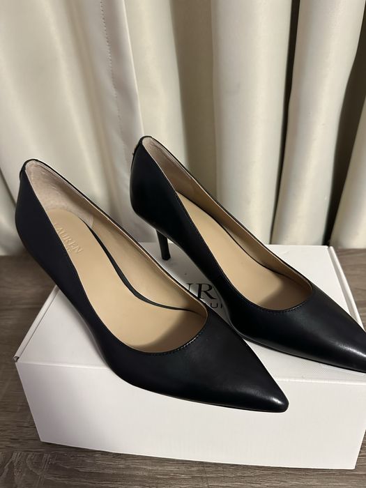 Ralph Lauren черни обувки на ток 37.5-38 номер