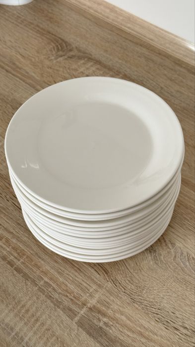 Тарелки 20 см 15штук