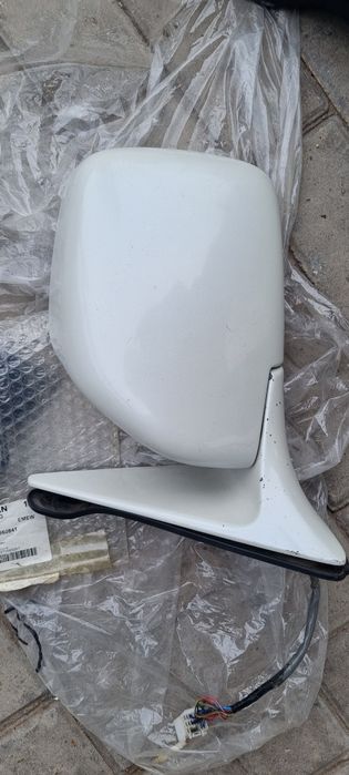 Зеркало боковое.