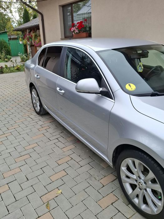 SKODA Superb 0 — imagine 4