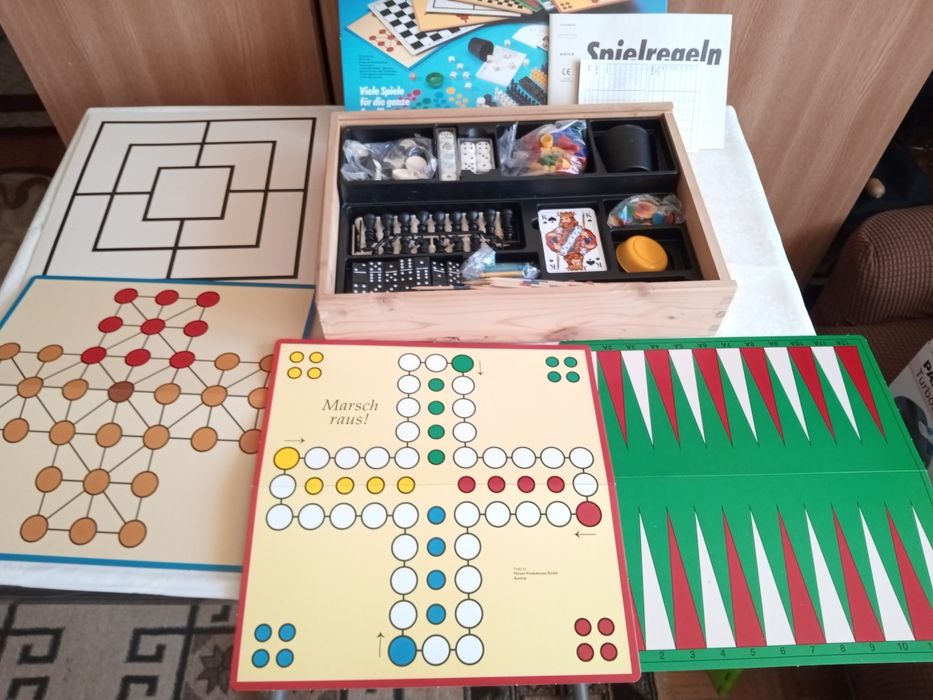 200 jocuri în cutie de lemn nou Germania sah table  domino , carti moara,mikado , dame