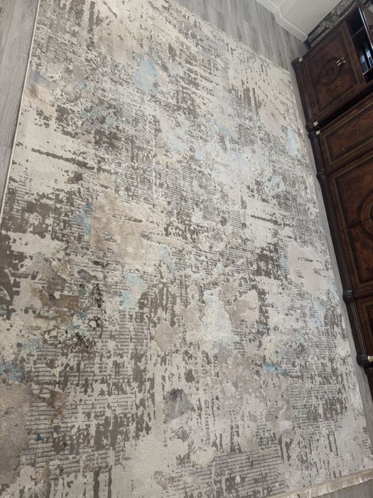 Продам ковер в идеальном состоянии!!!